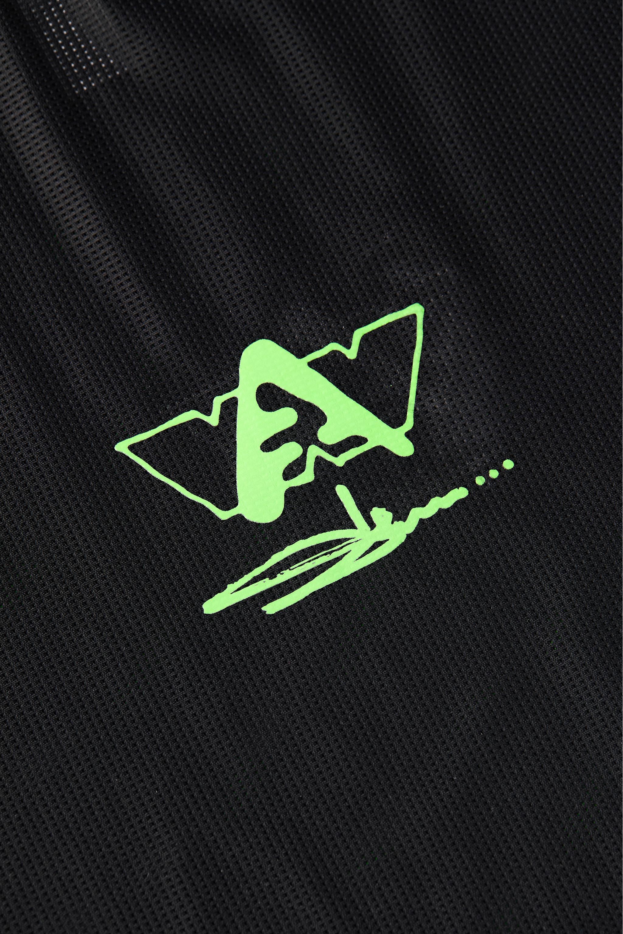 WINS Slawn Active Tee - Image 3