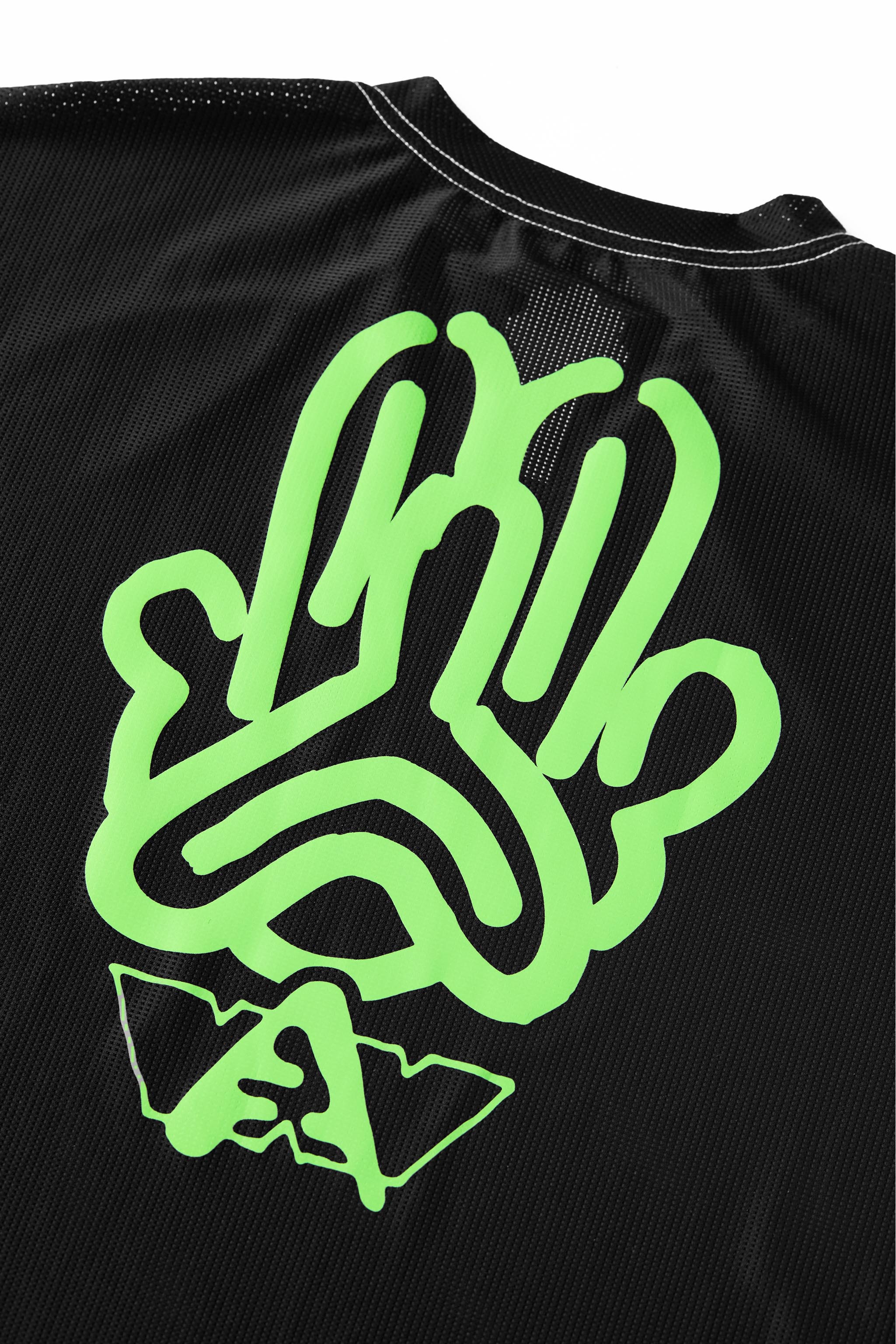 WINS Slawn Active Tee - Image 4